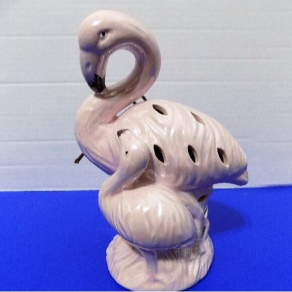 NEW GC Home Decor Flamingo Figurine Potpourri Holder Florida - Picture 2 of 5